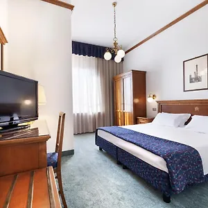 Palace Centro Hotel Bolonia